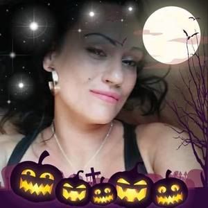 Meet your Posher, Cristal